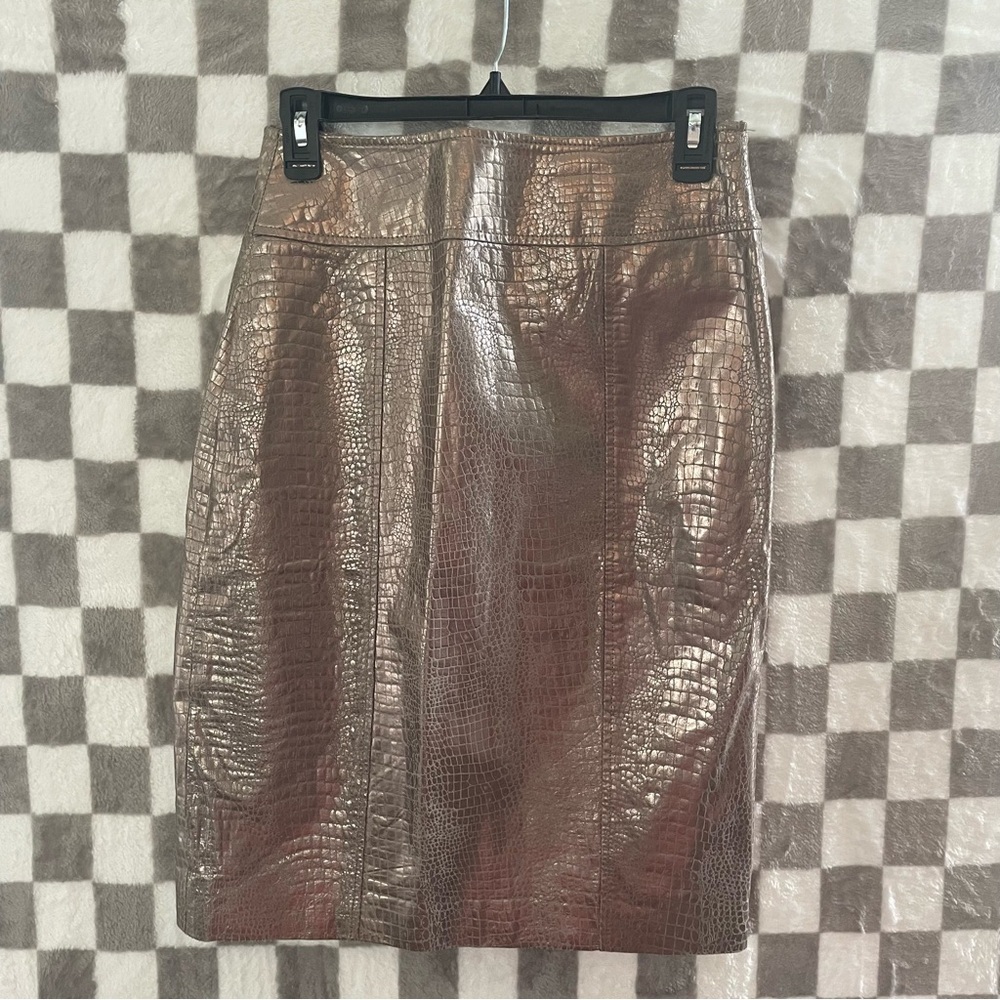 Metallic skirt Vintage Newport News, genuine, leather reptile pattern light gold